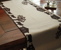 Tischläufer Alpes,45 x 30cm beige, Dekor chocolat waschbar bei 40° C_1